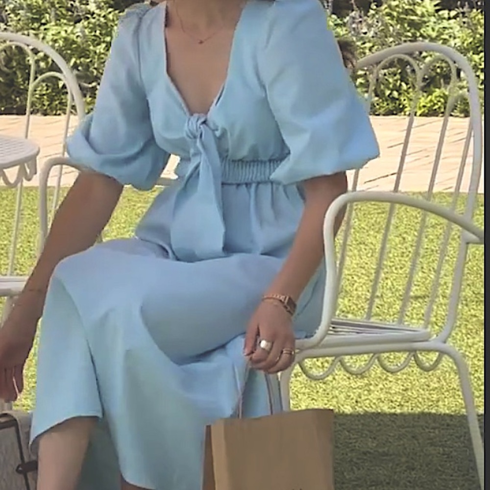 Elegant Blue Midi Dress - Picture 7 of 7